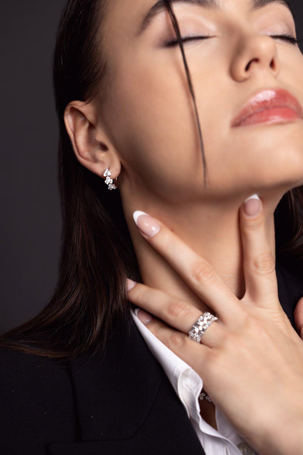KWIAT-Cluster Huggie Earrings-WHITE GOLD