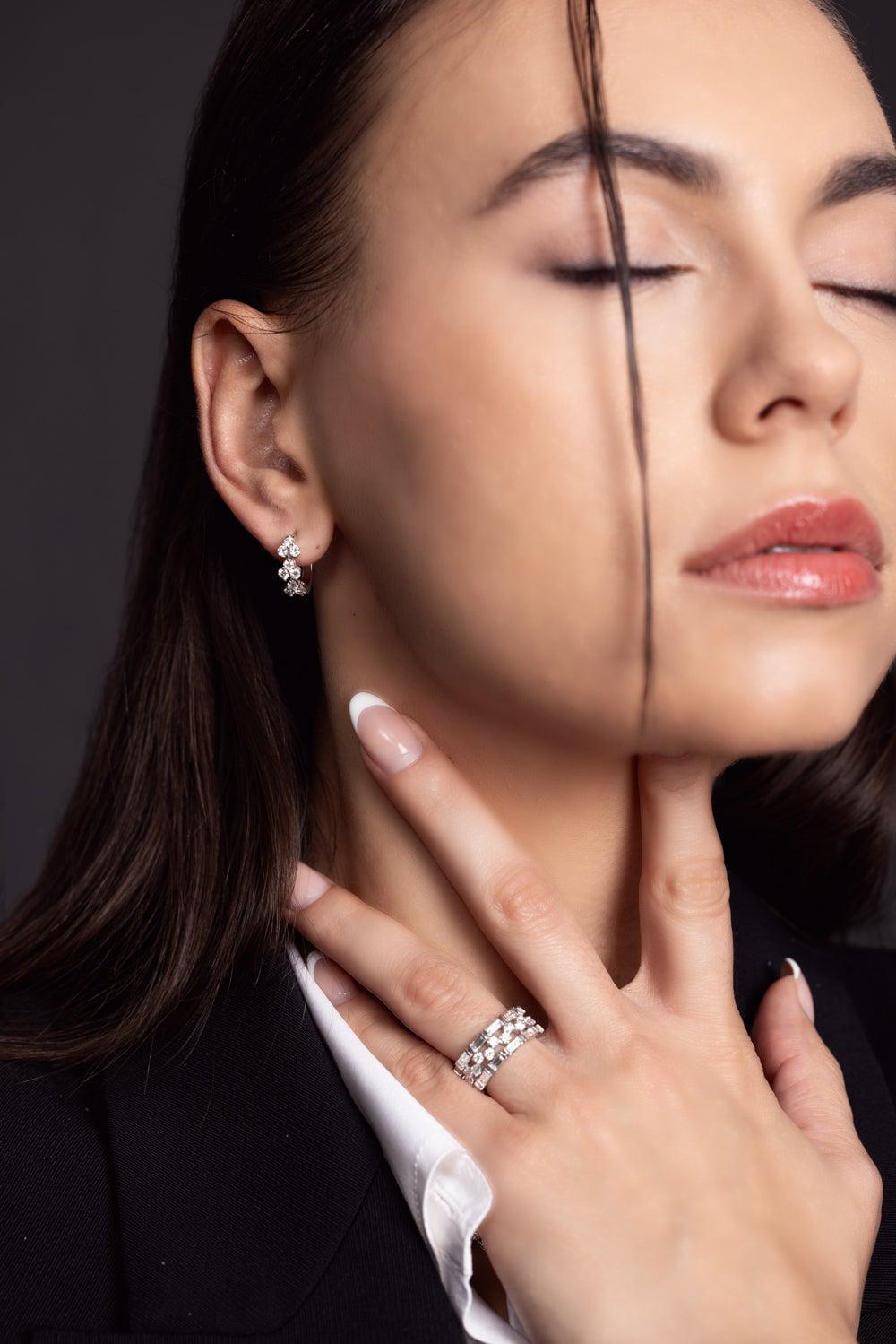 KWIAT-Cluster Huggie Earrings-WHITE GOLD