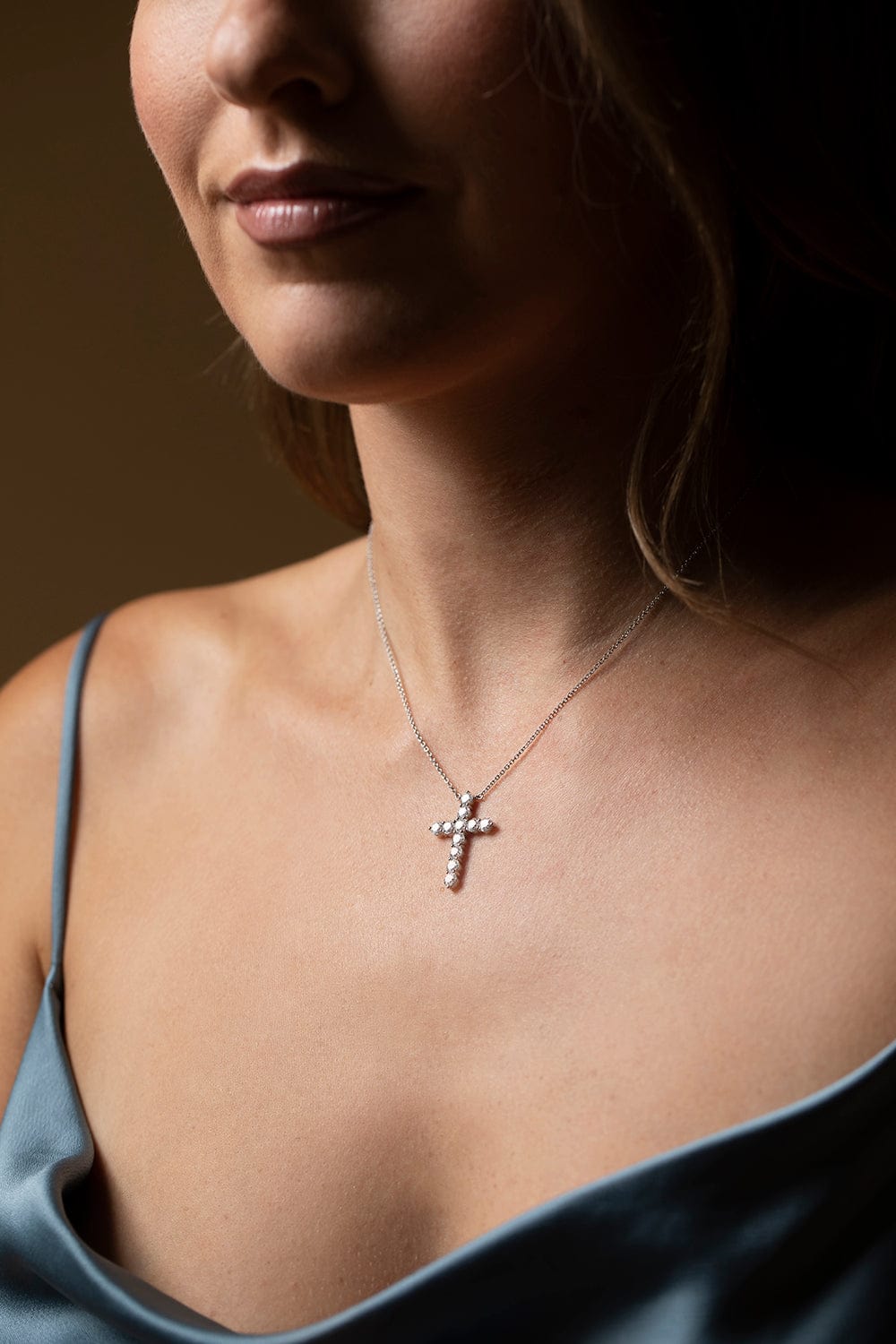 KWIAT-Medium Cross Pendant Necklace - 2.07ctw-PLAT