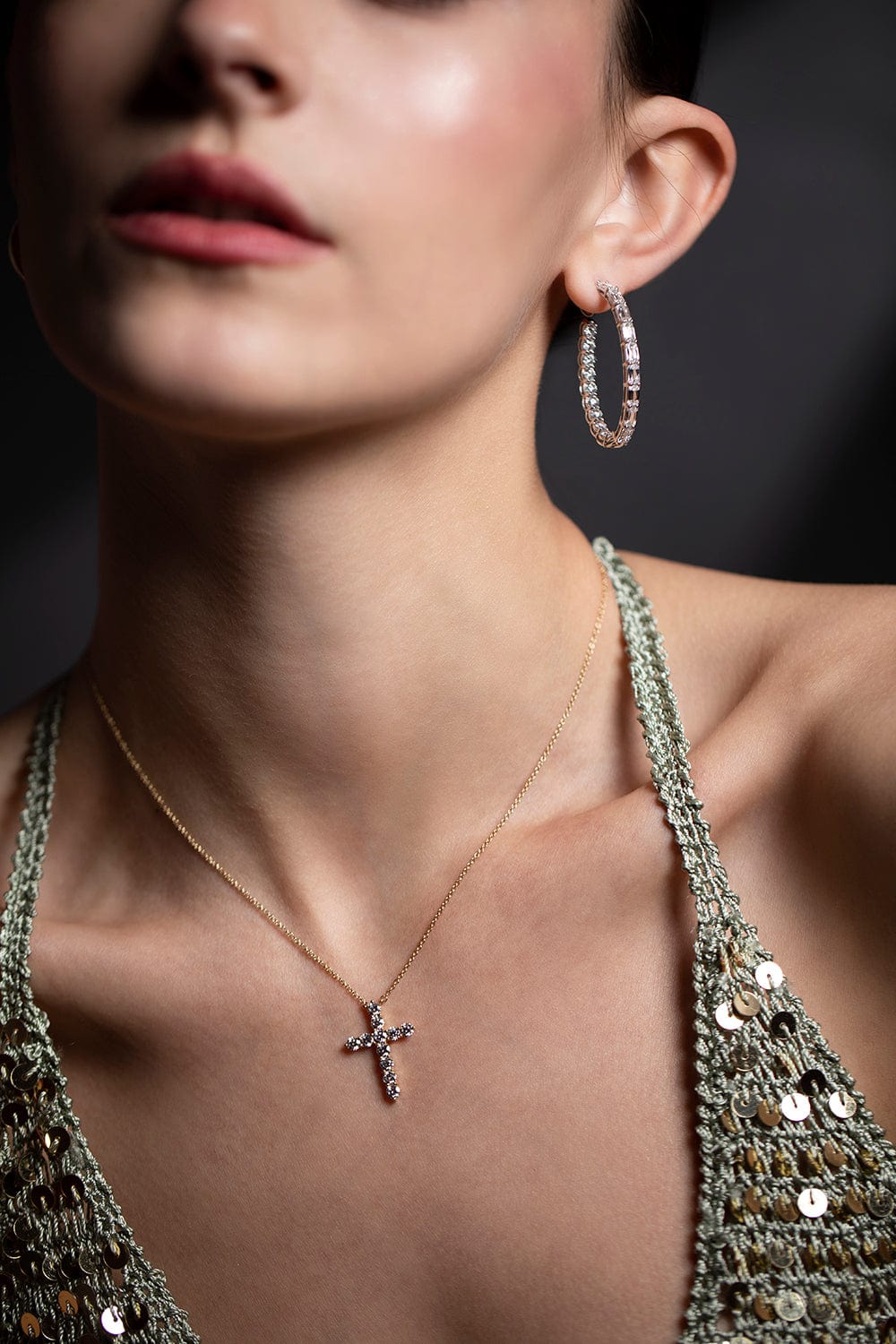 KWIAT-Cross Pendant Necklace-YELLOW GOLD
