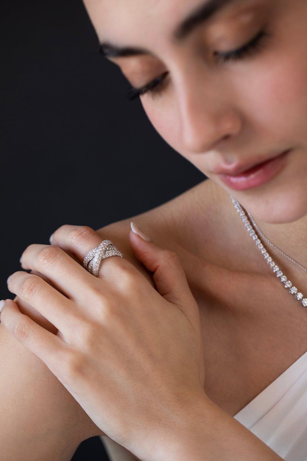 KWIAT-Moonlight Diamond Crossover Ring-WHITE GOLD