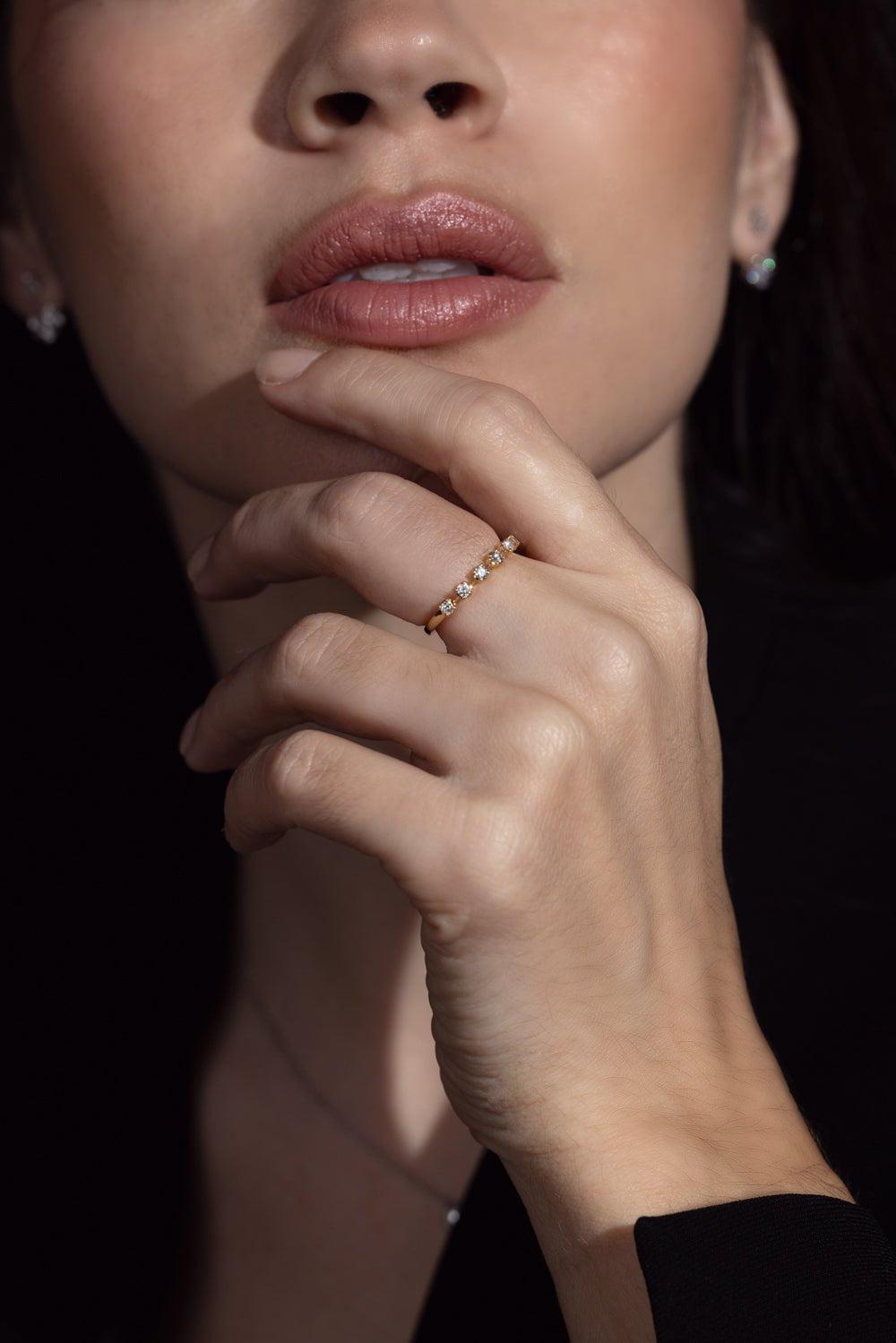 KWIAT-Starry Night Single Row Diamond Ring-YELLOW GOLD