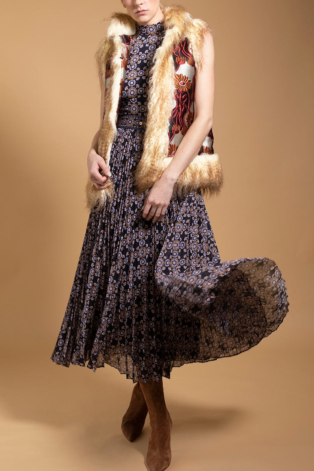 LA DOUBLEJ-Sleeveless Folk Jacket-