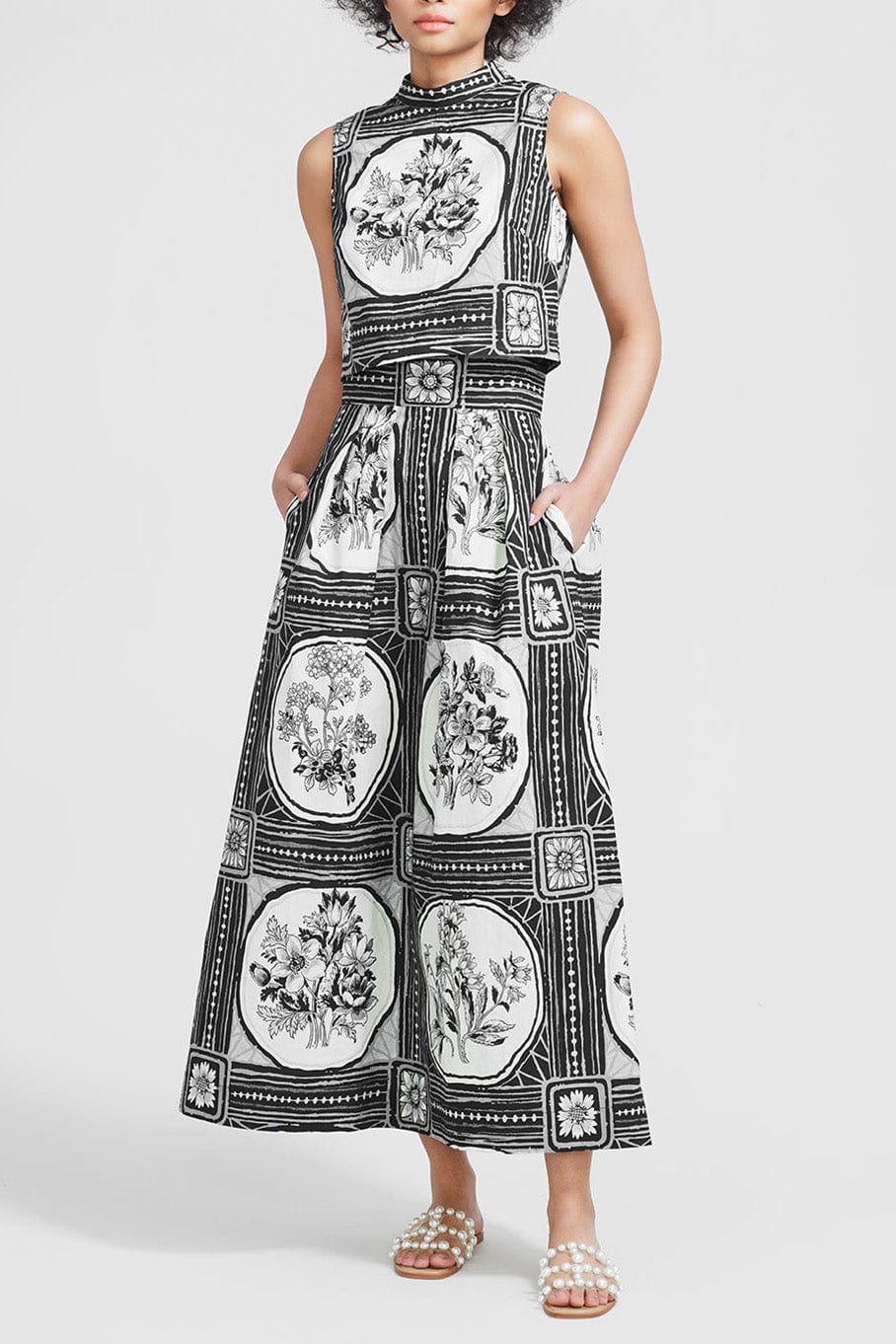 LELA ROSE-Medallion Floral Printed Poplin Sleeveless Top-