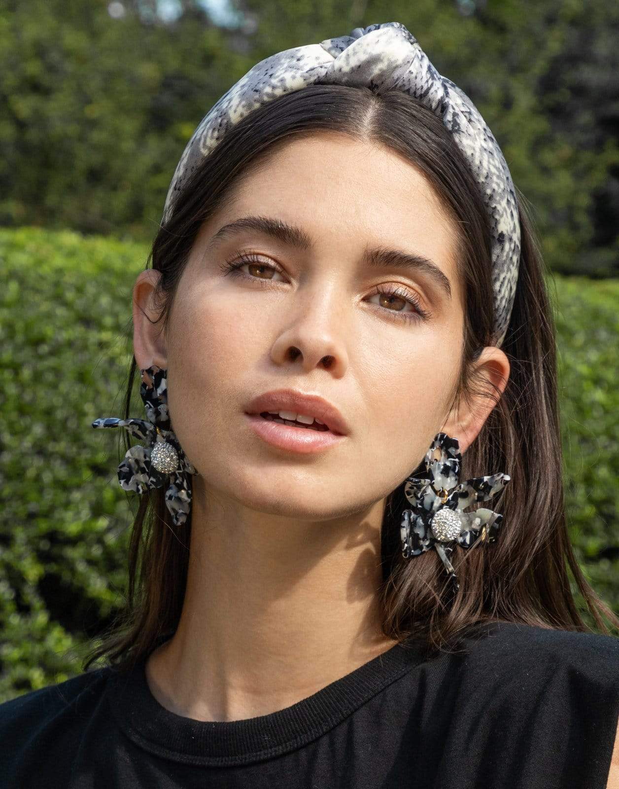 LELE SADOUGHI DESIGNS-Black and White Crystal Lily Earrings-NOIR
