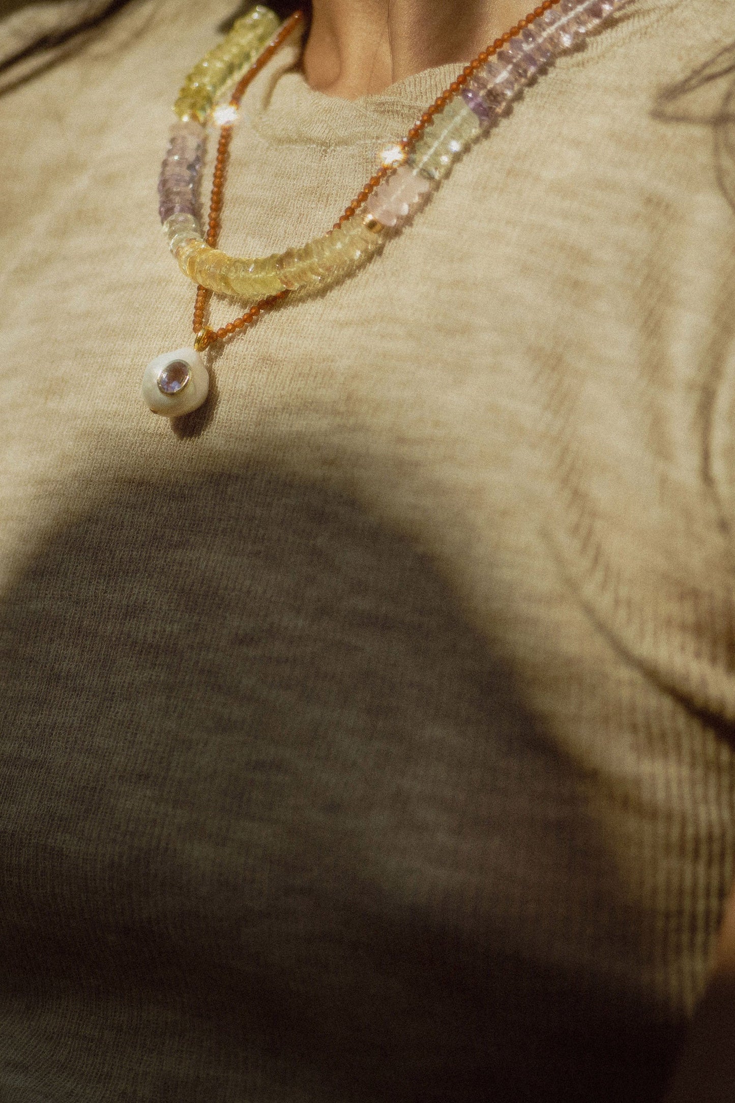 LIZZIE FORTUNATO-Pearl Castillo Necklace-GARNET
