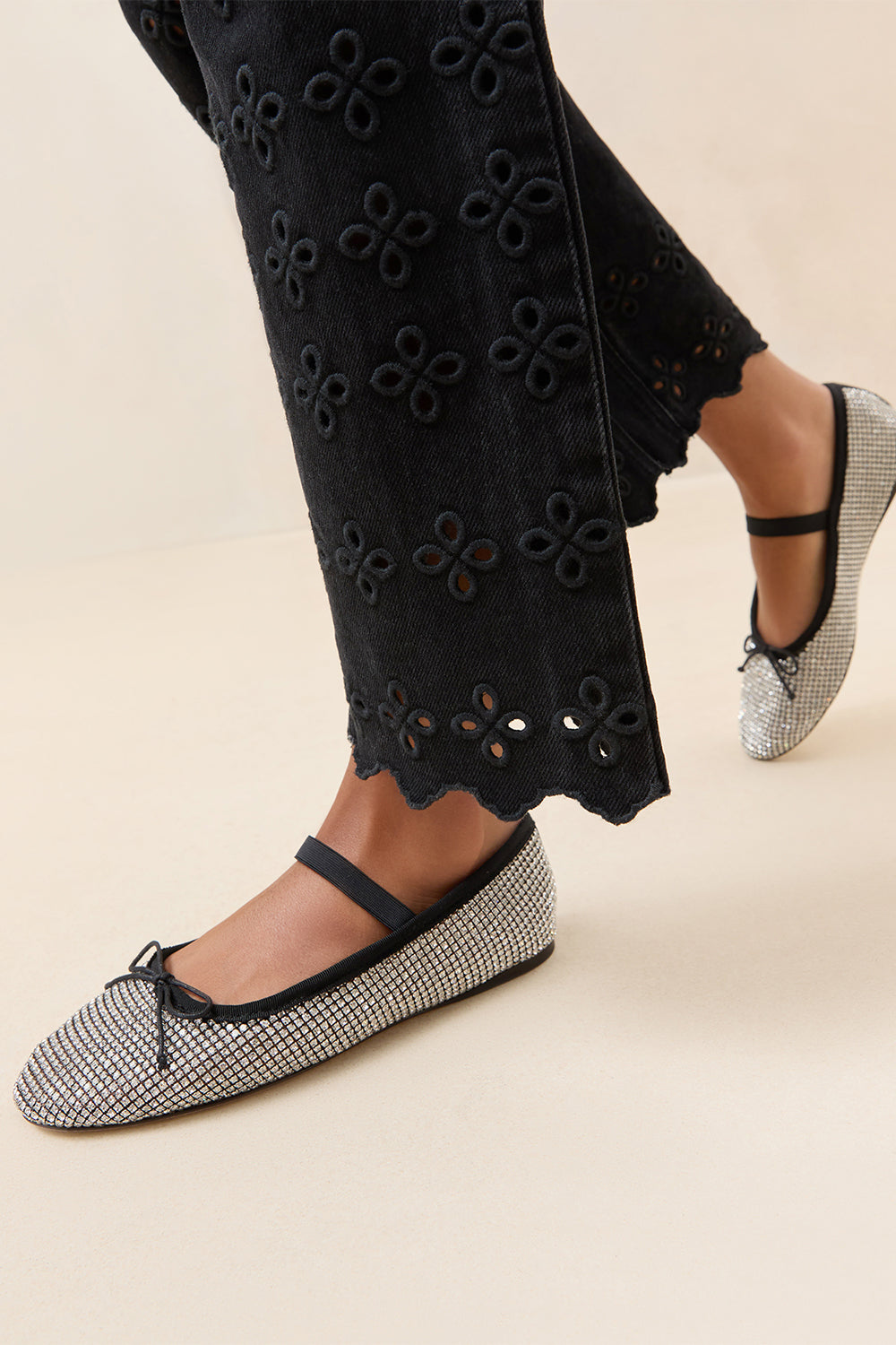 LOEFFLER RANDALL-Leonie Flat - Black Crystal-