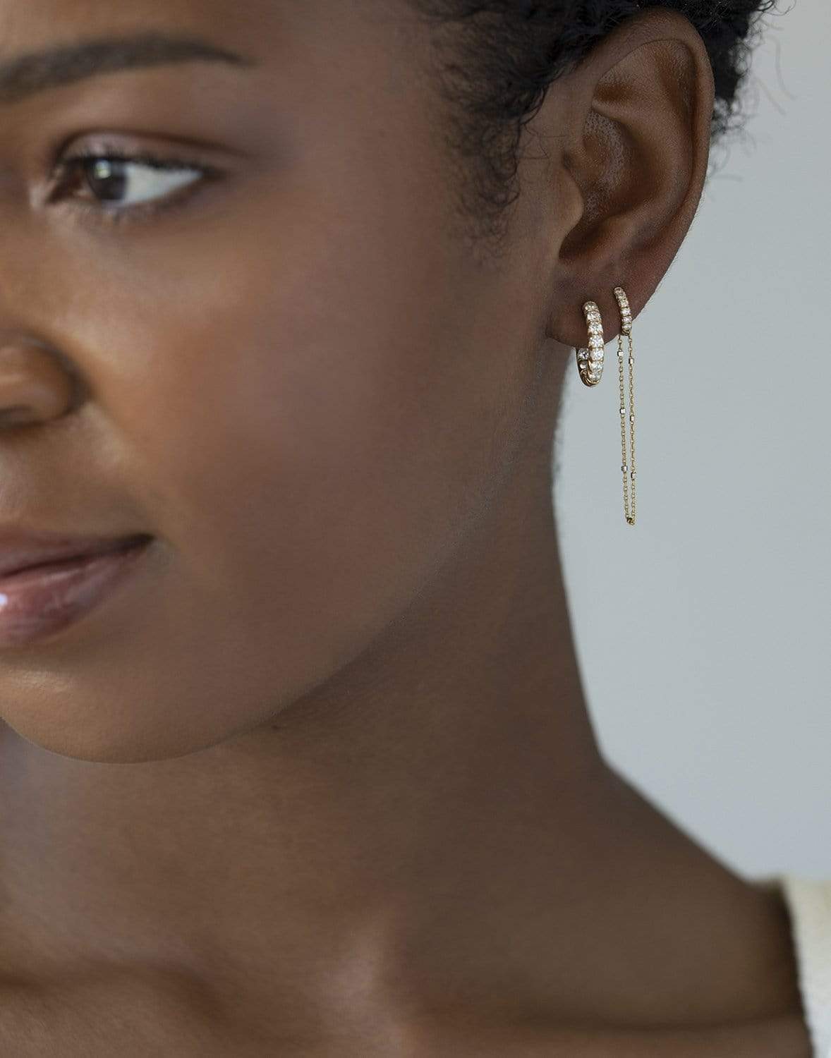 LOGAN HOLLOWELL-Diamond Mini Goddess Single Chain Earring-YELLOW GOLD