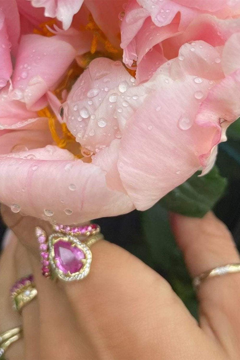 LOGAN HOLLOWELL-French Pavé Pink Sapphire Tusk Ring-YELLOW GOLD