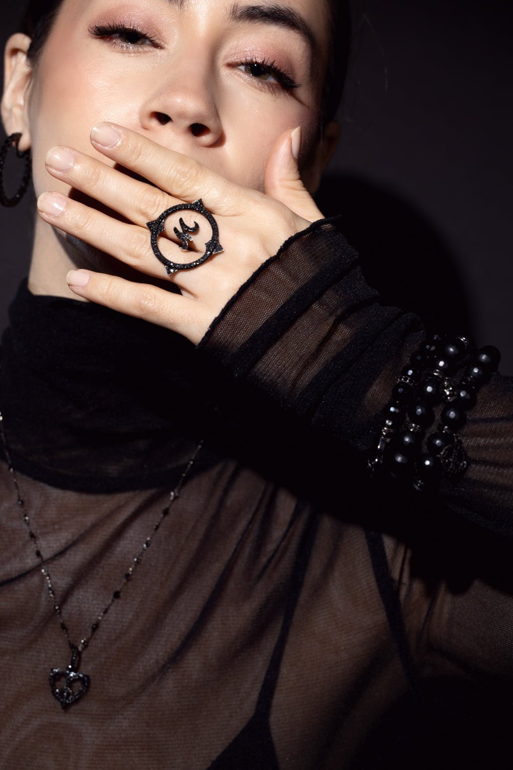 LOREE RODKIN-Peace Sign Black Onyx Beaded Charm Bracelet-WHITE GOLD