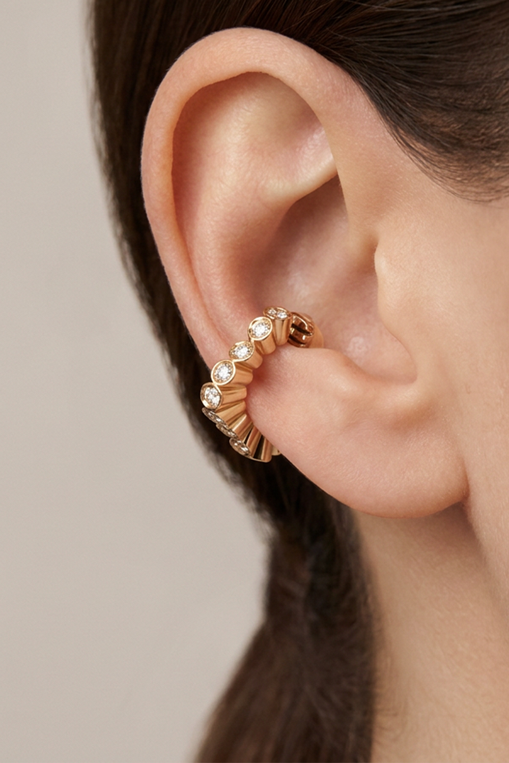 Diamond Ribbed Serti Clos Ear Cuff