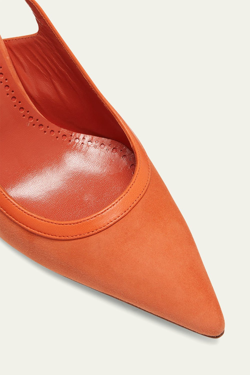MANOLO BLAHNIK-Alassa Slingback Pump 70-