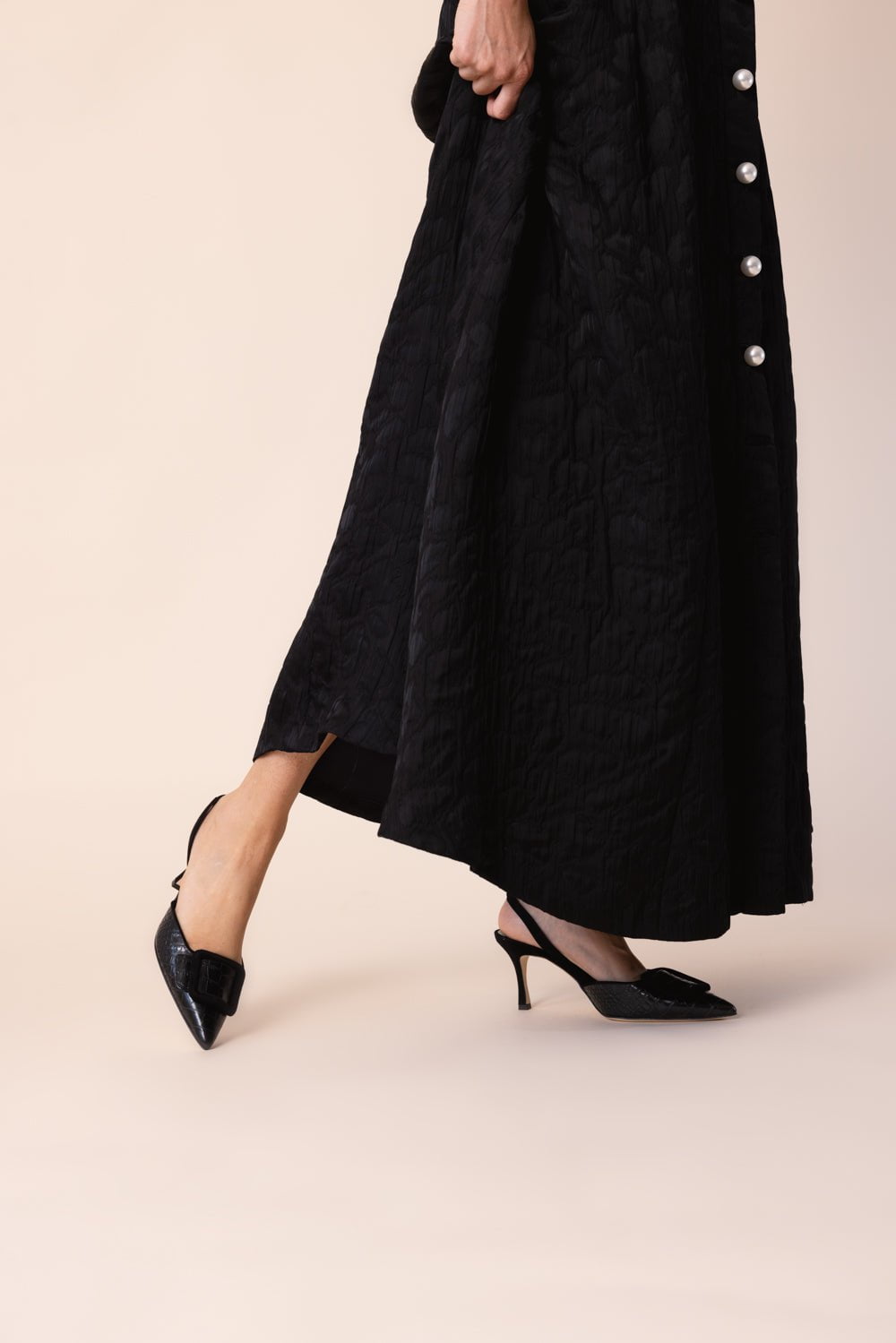 MANOLO BLAHNIK-Maysli Slingback Pump - Black-