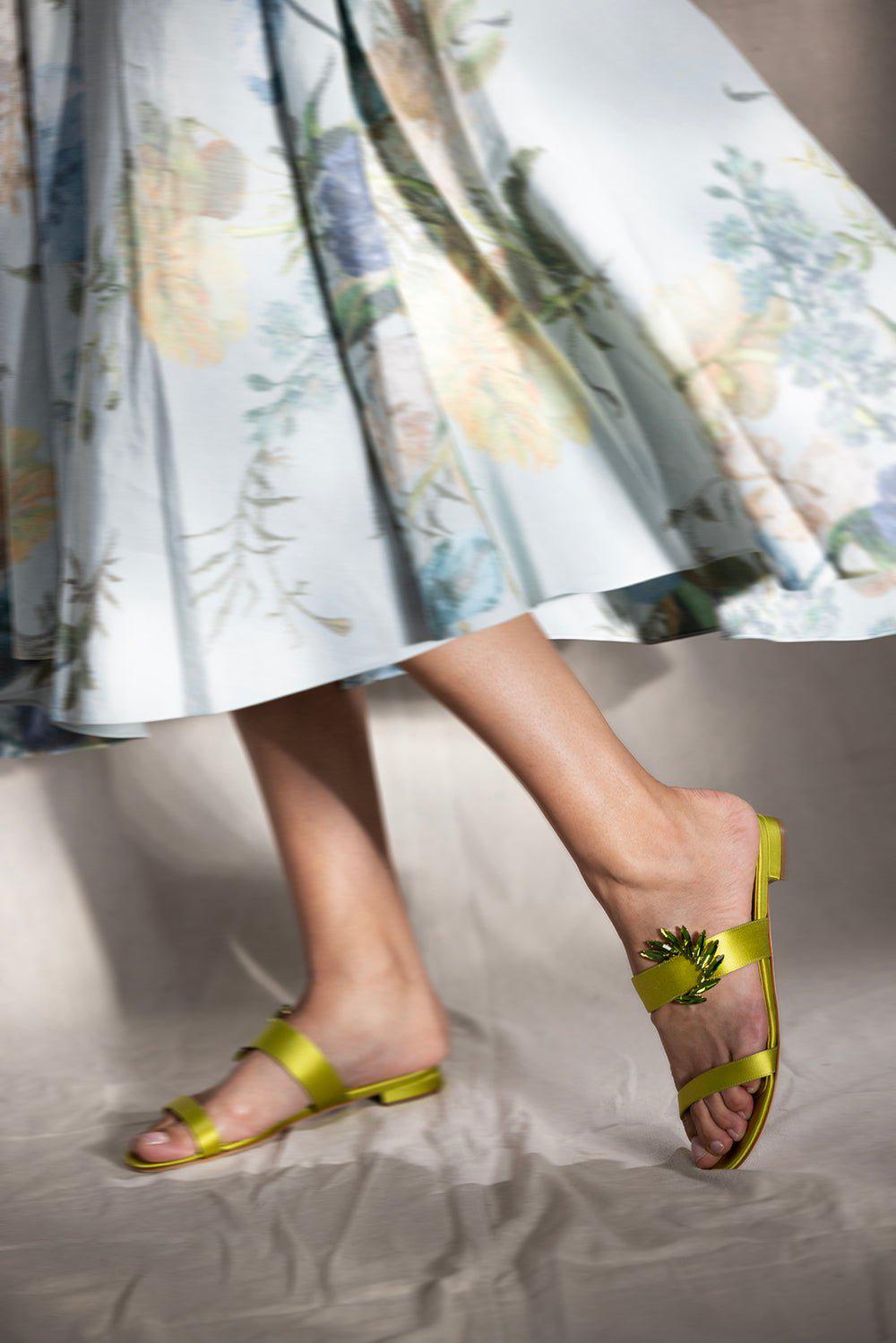 Chivela Flat | MANOLO BLAHNIK – Marissa Collections