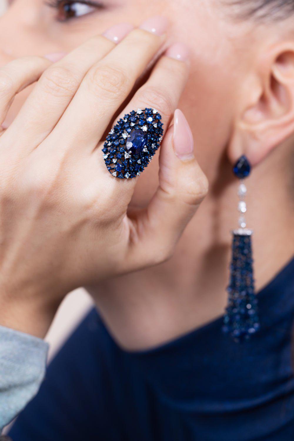 MARIANI-Tassel Earrings-WHITE GOLD