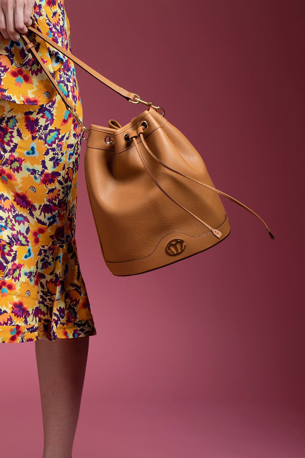 MARK CROSS-Christy Bucket Bag-SAND