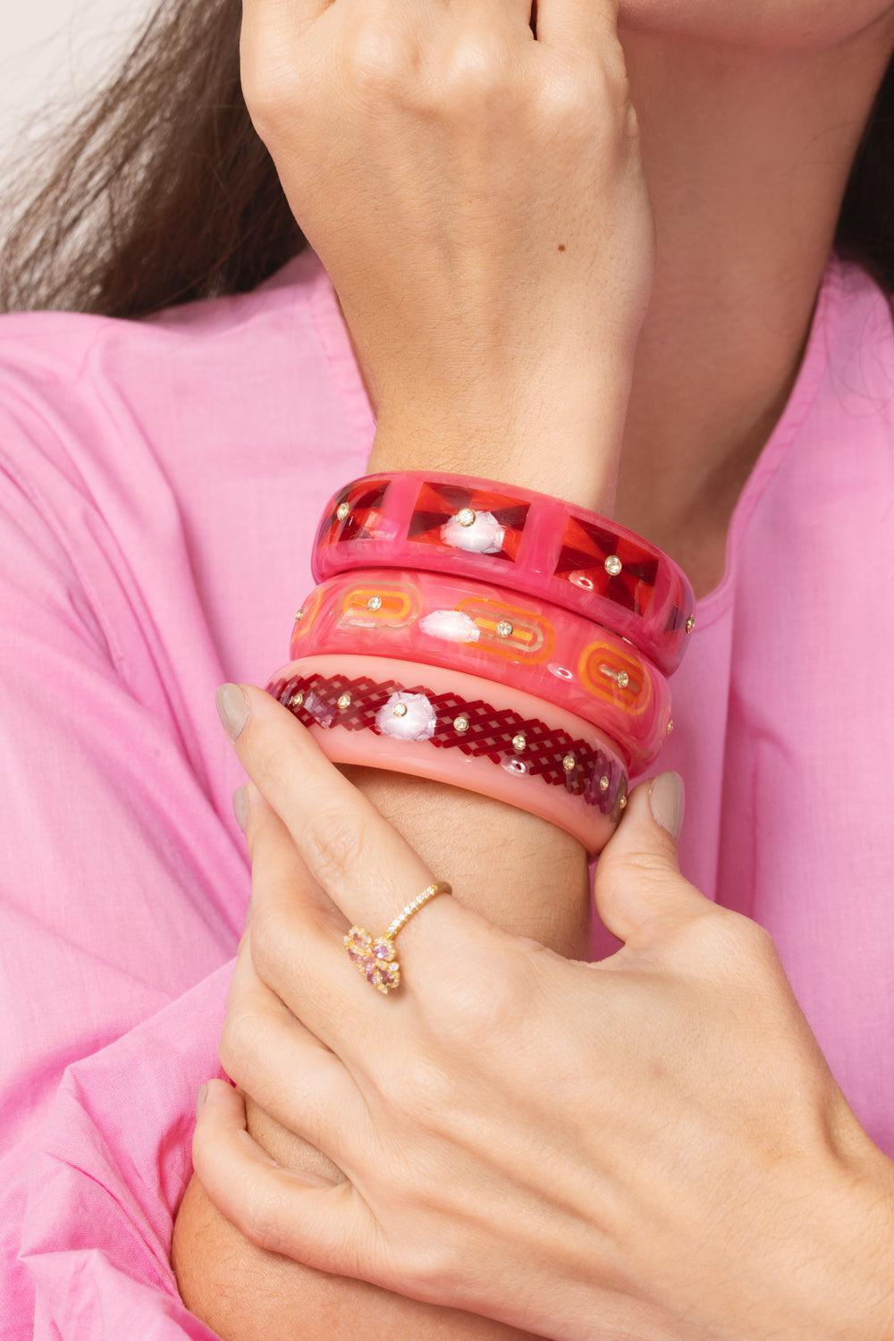 MARK DAVIS-White Topaz Pink Red Bakelite Bangle-YELLOW GOLD