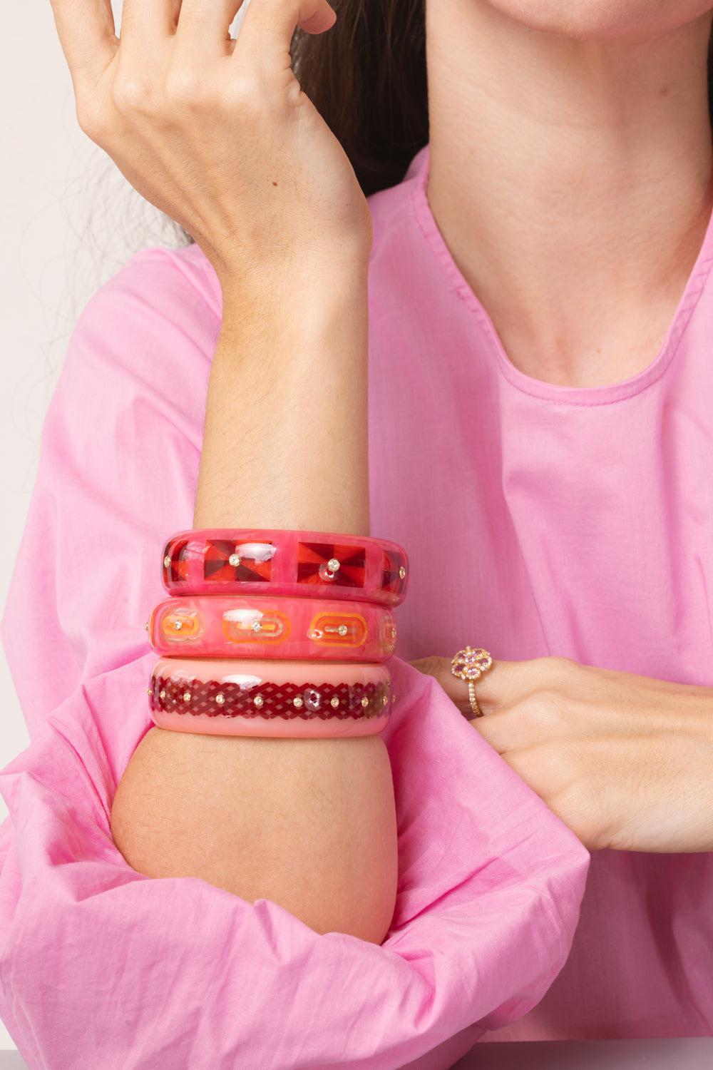 MARK DAVIS-White Topaz Pink Red Bakelite Bangle-YELLOW GOLD