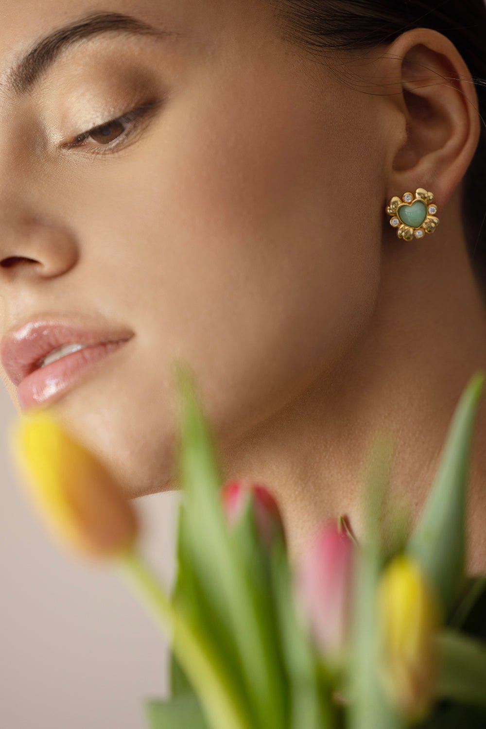 MASON & BOOKS-Blooming Heart Stud Earrings-YELLOW GOLD