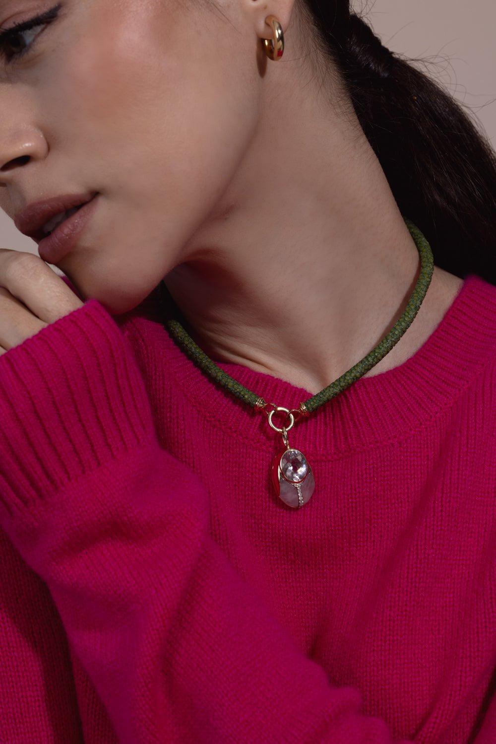 MASON & BOOKS-Big Love Bug Pendant-YELLOW GOLD