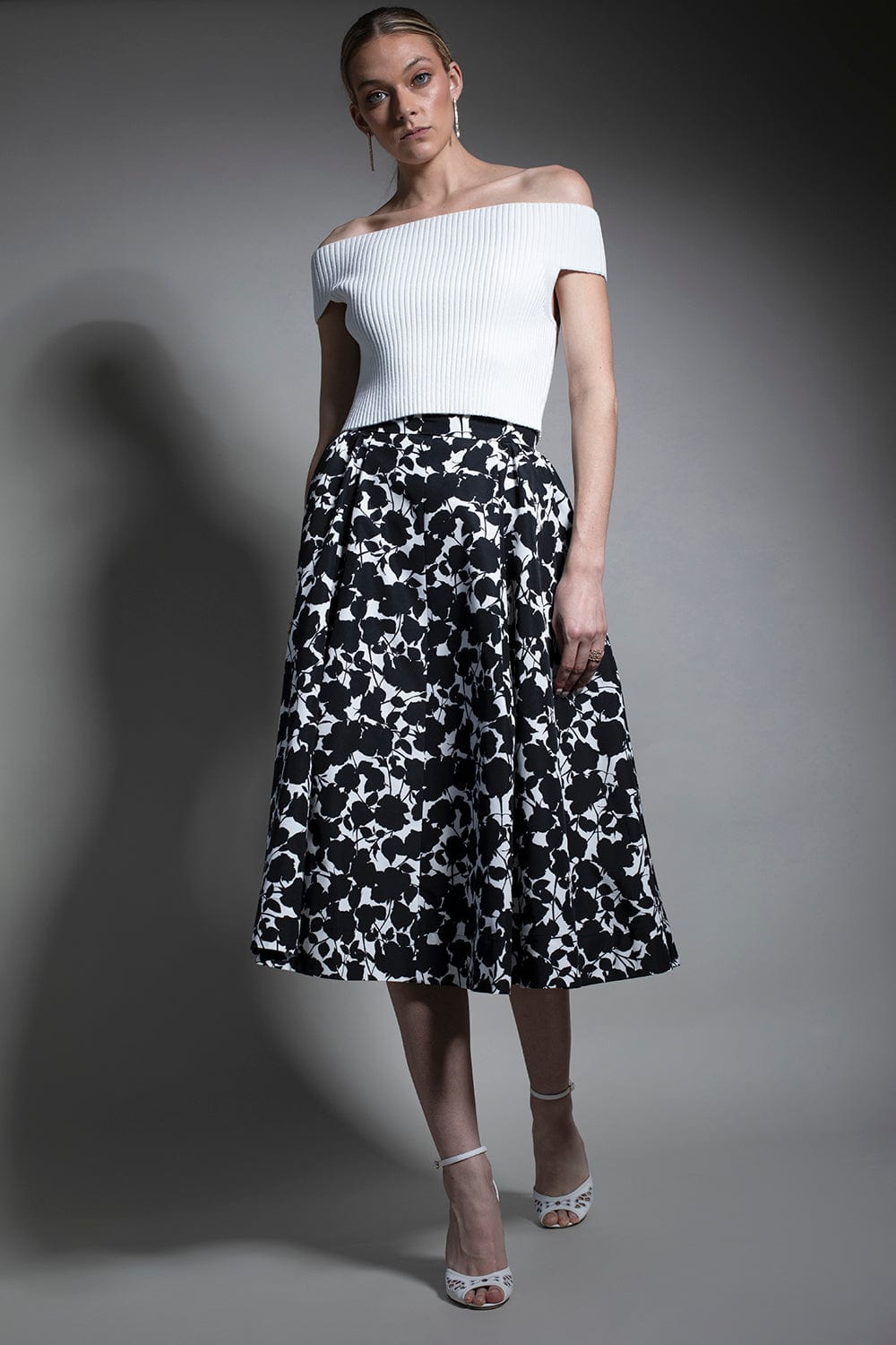 MICHAEL KORS-Off Shoulder Crop Top Tee-