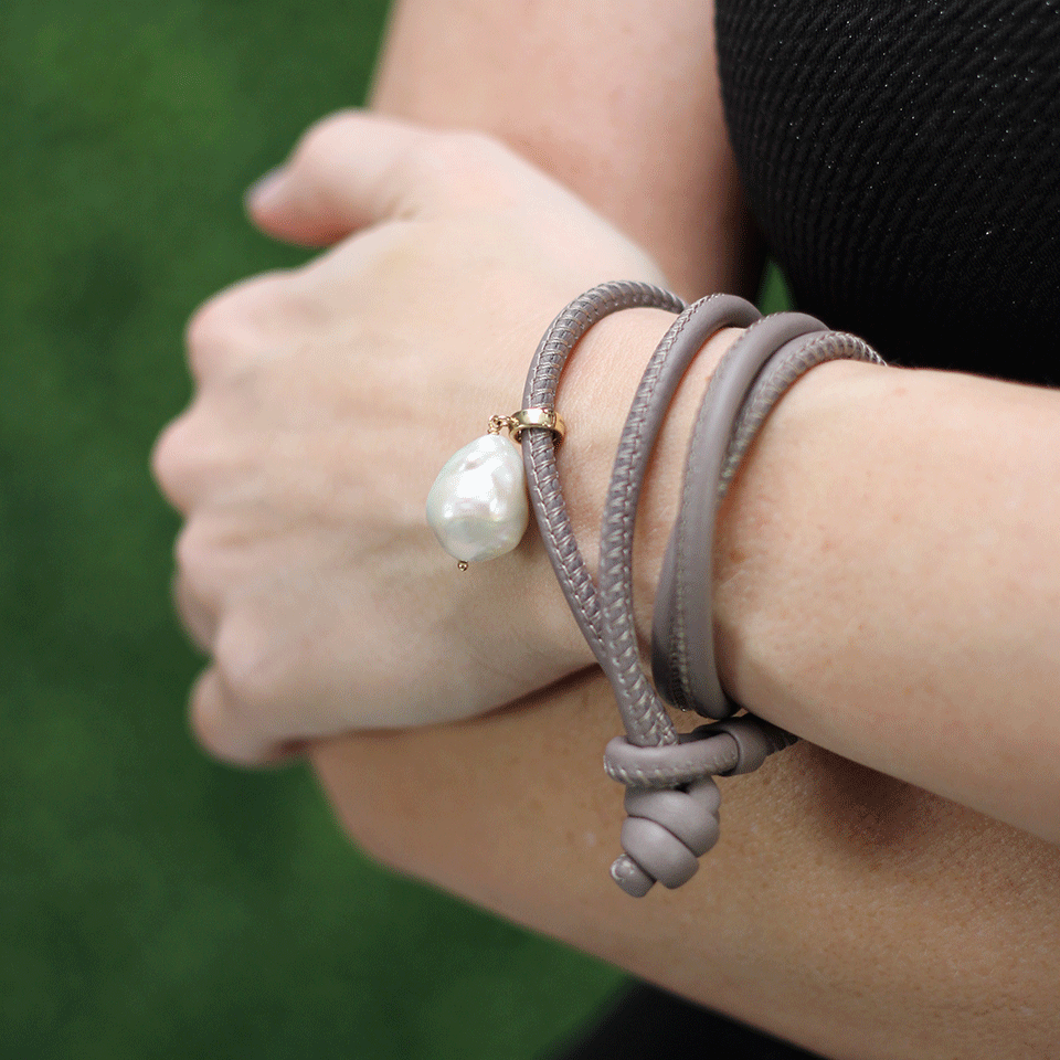 MIZUKI-White Pearl Wrap Bracelet-YELLOW GOLD