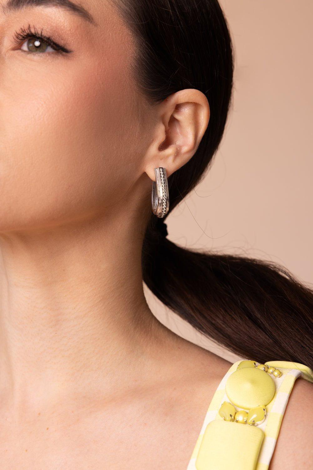 MOKSH-Horseshoe Nurr Earrings-WHITE GOLD