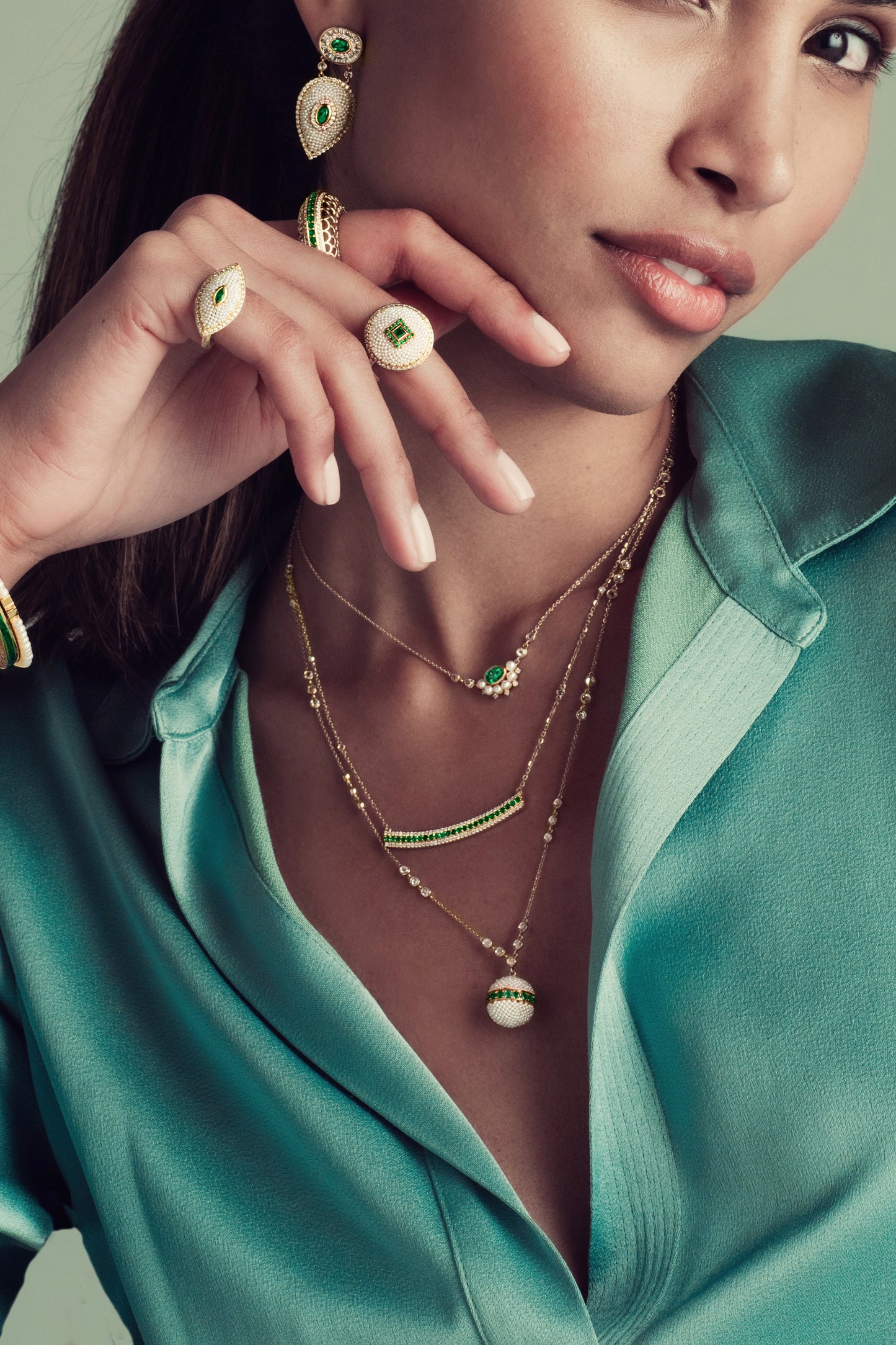 MOKSH-Ladakh Blue Sapphire Bar Necklace-YELLOW GOLD