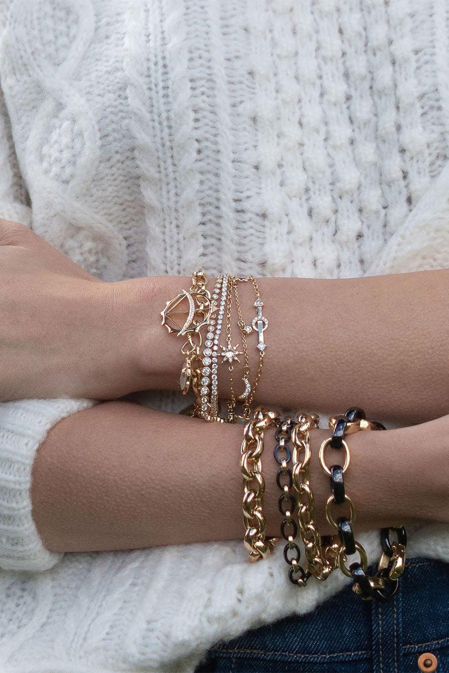 MONICA RICH KOSANN-Strength Arrow Petite Poesy Bracelet-YELLOW GOLD