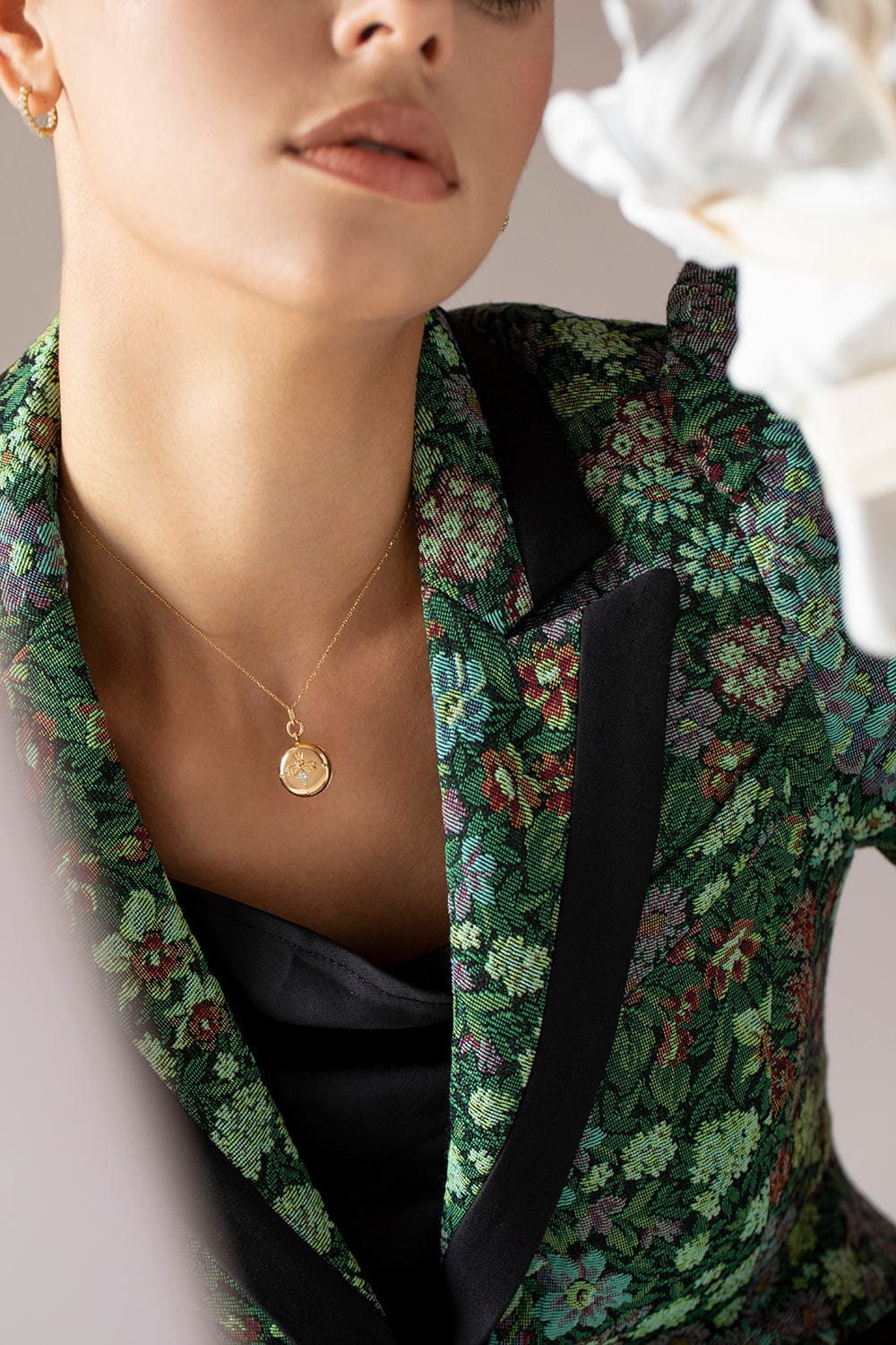 MONICA RICH KOSANN-Queen Bee Locket Necklace-YELLOW GOLD