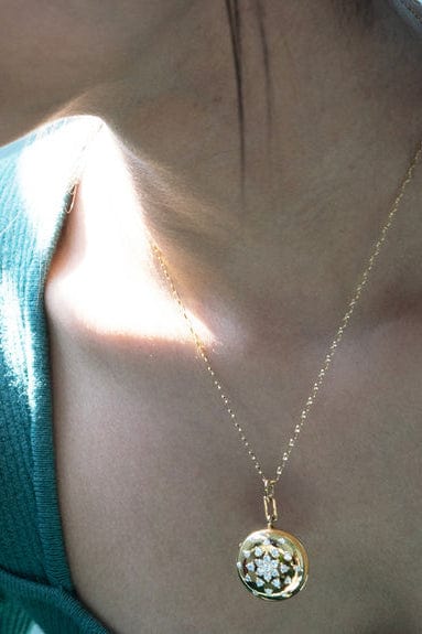 MONICA RICH KOSANN-Scattered Vintage Diamonds Locket-YELLOW GOLD