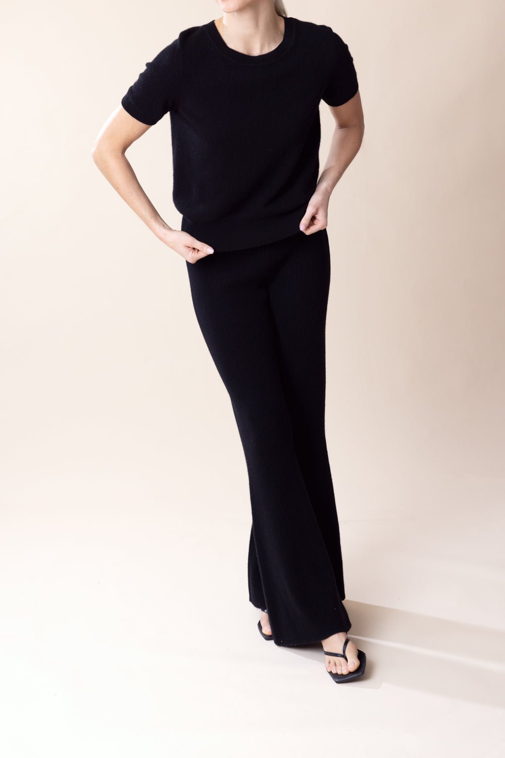 NAADAM-Short Sleeve Cropped Pullover - Black-