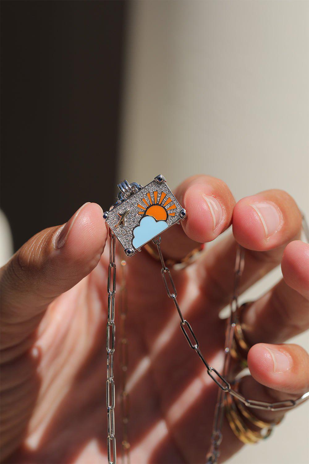 NEVERNOT-Small Diamond Weekend Trip Suitcase Necklace-WHITE GOLD