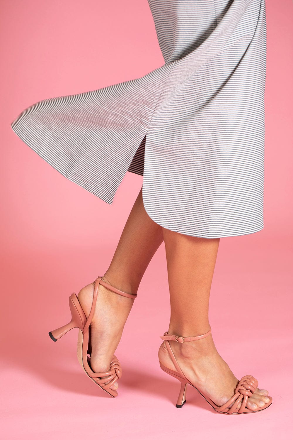 NICHOLAS KIRKWOOD-Lexi Knot Sandal - Clay-