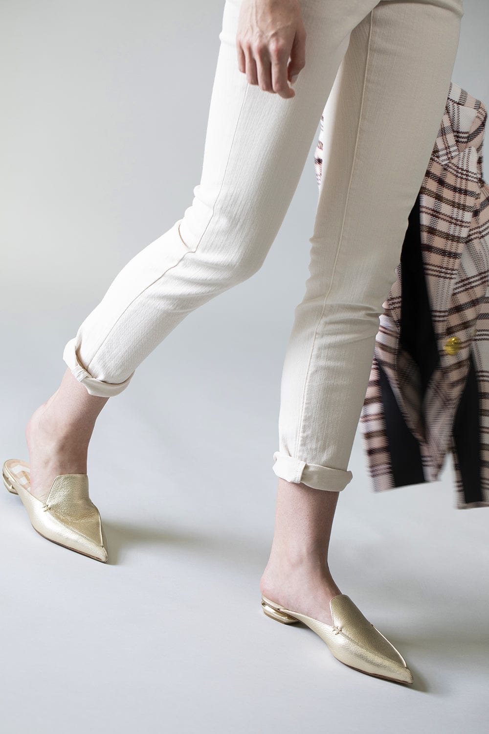 NICHOLAS KIRKWOOD-Beya Flat Mule - Platino-