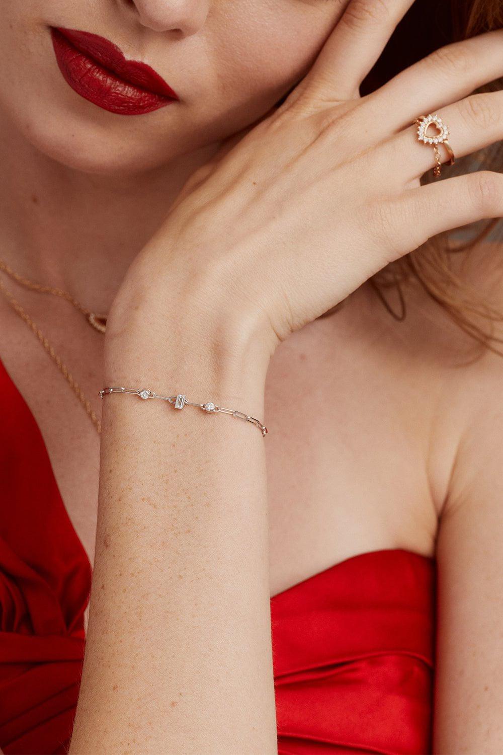 NOUVEL HERITAGE-Baguette Round Classics Bracelet-YELLOW GOLD