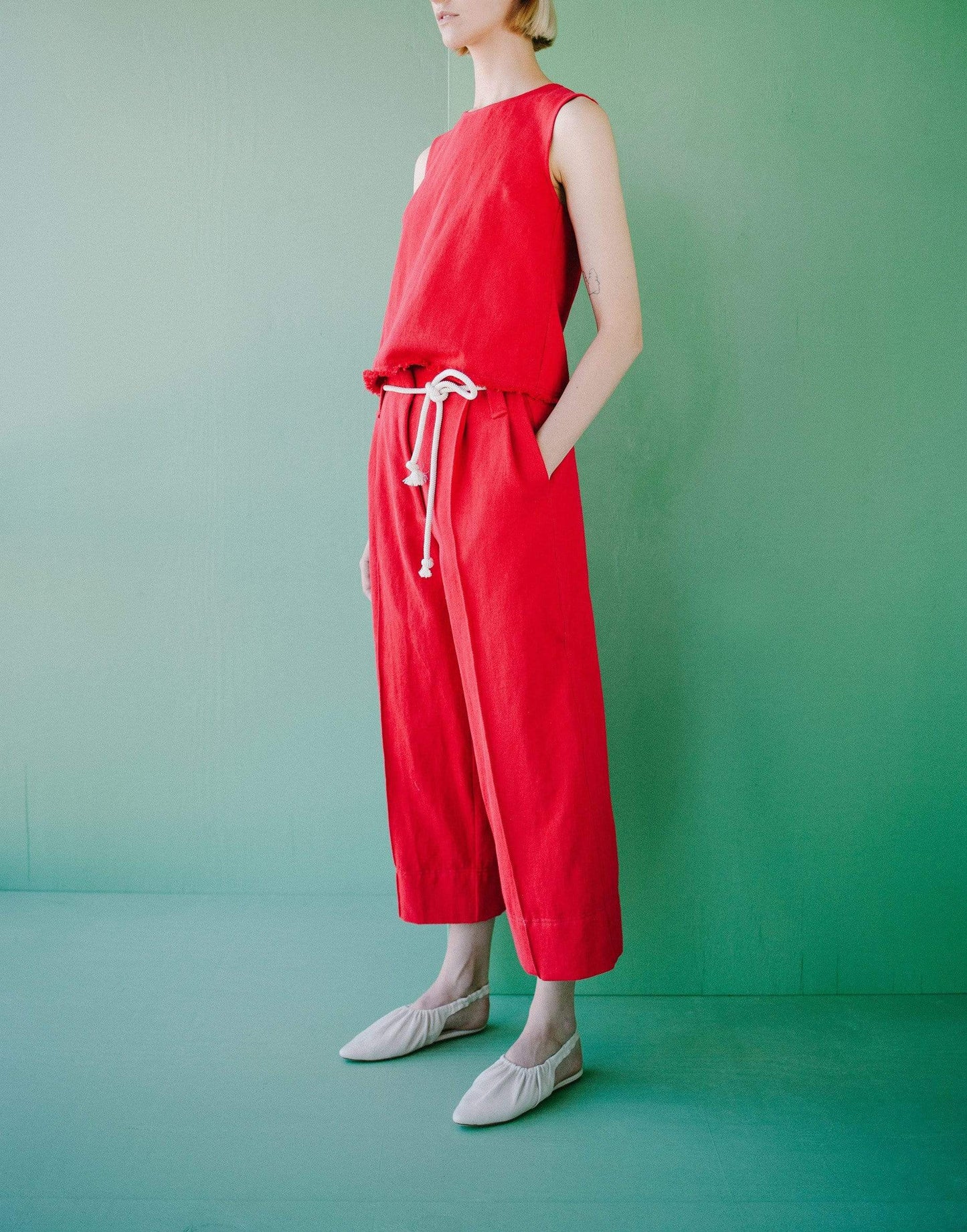 ODEEH-Sleeveless Boxy Top-