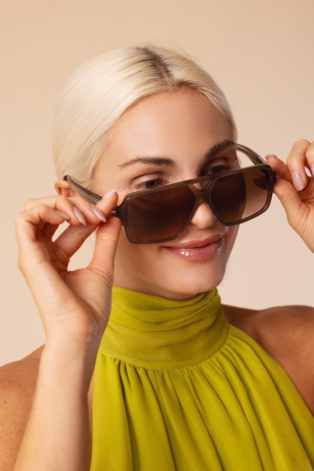 OLIVER PEOPLES-1977C Sunglasses - Taupe Umber Gradient-SUNTPEUM