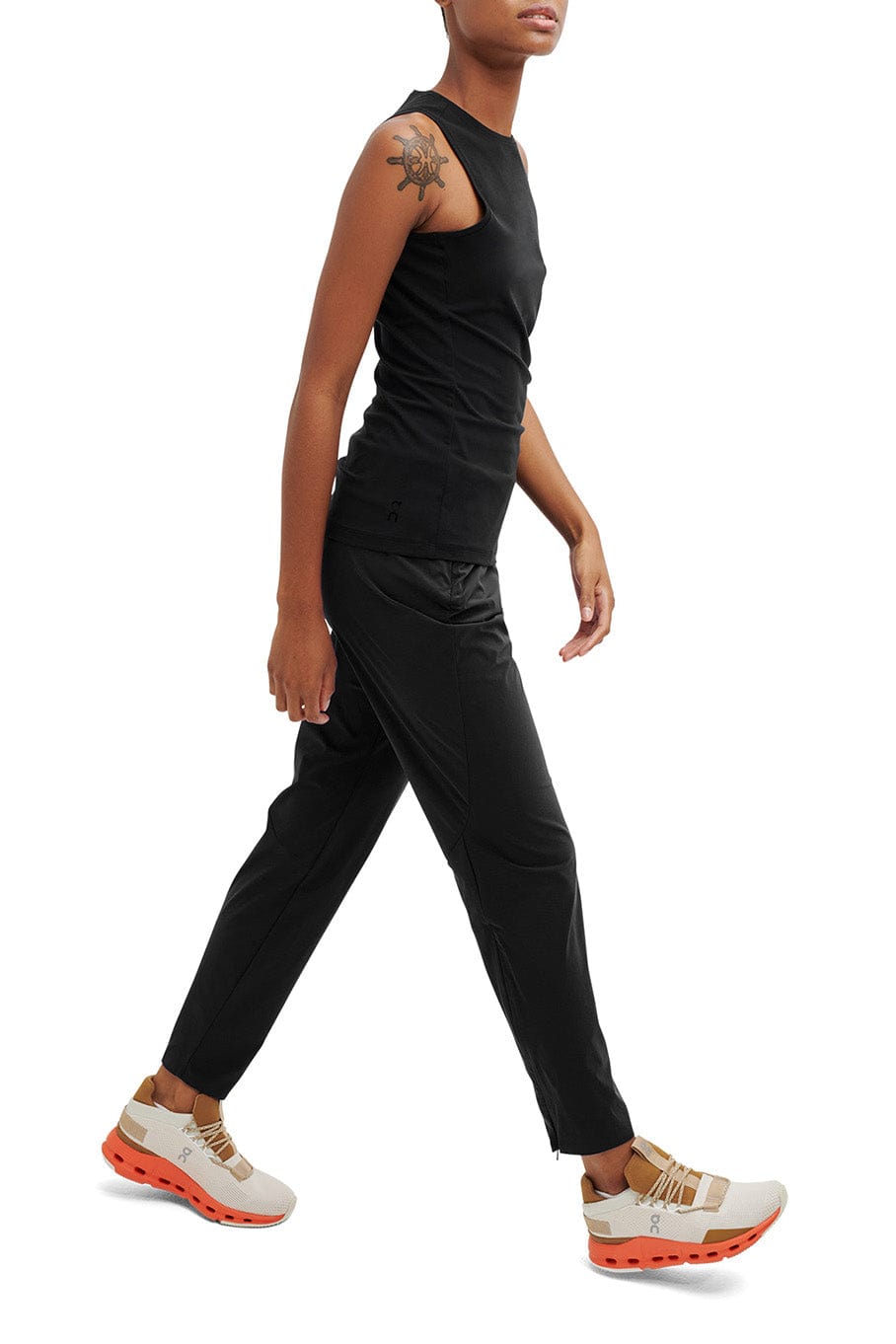 ON RUNNING-Movement Tank - Black-