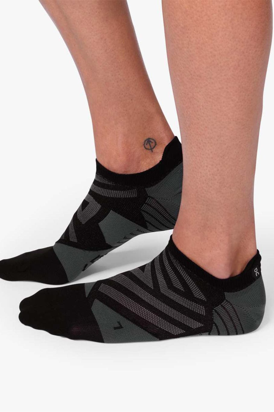 ON RUNNING-Men's Low Sock - Black Shadow-BLK/SHDW