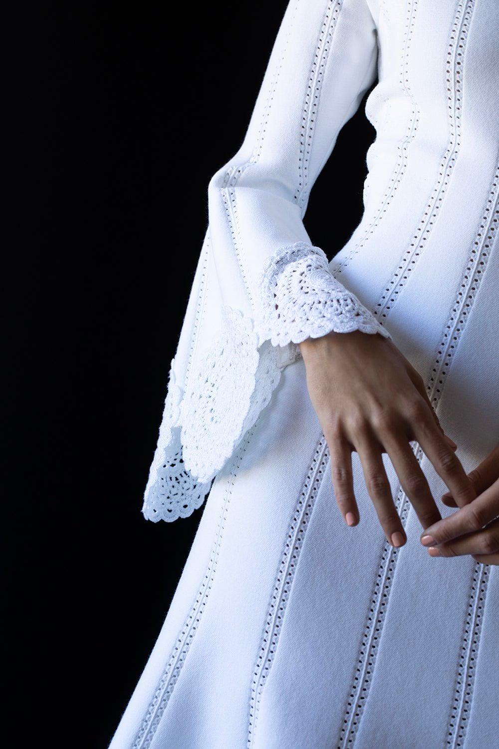 OSCAR DE LA RENTA-Off Shoulder Lace Knit Dress-WHITE