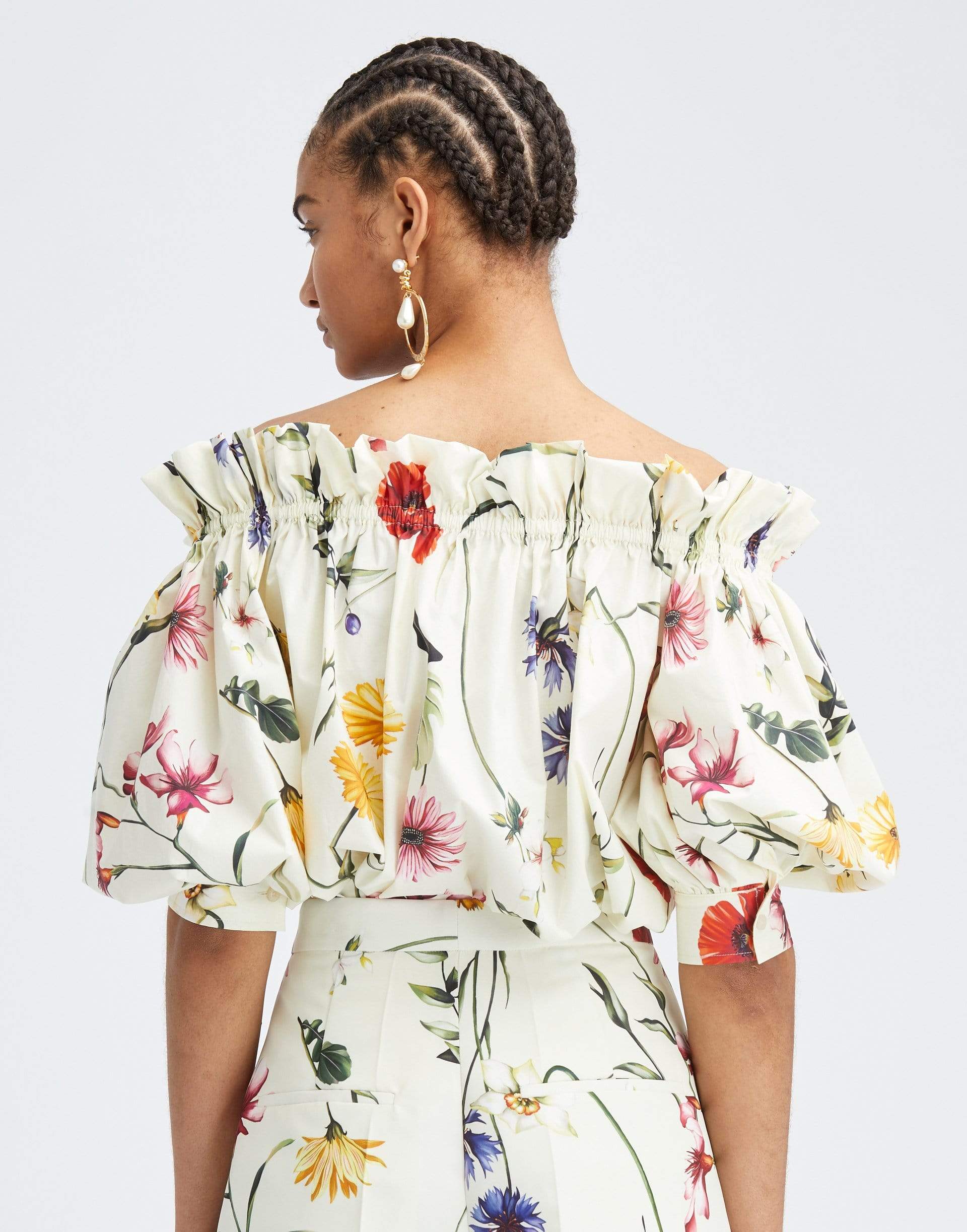 OSCAR DE LA RENTA-Off Shoulder Short Sleeve Floral Blouse-
