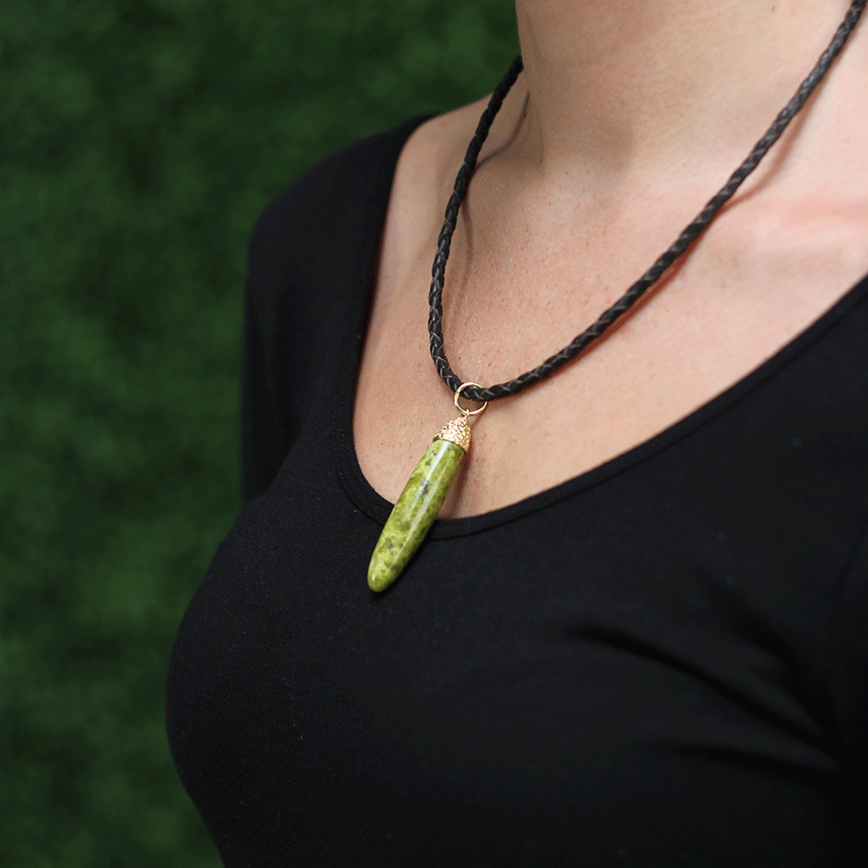 PAMELA HUIZENGA-Green Apple Serpentine Pendant-YELLOW GOLD