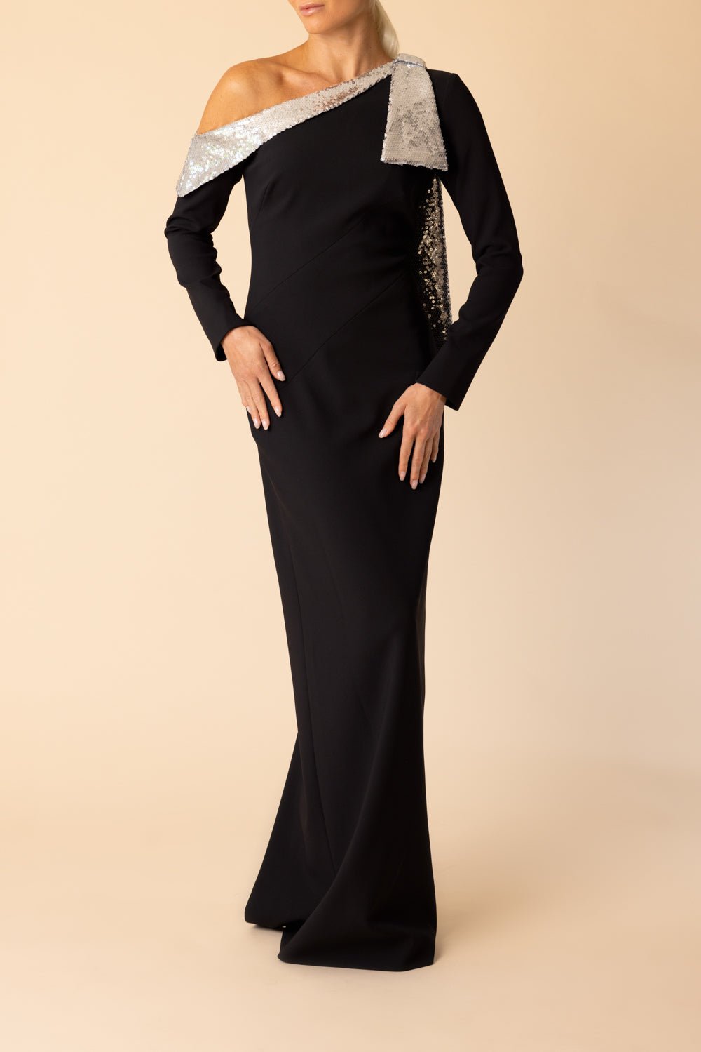 PAMELLA ROLAND-Contrast Neckline Gown-