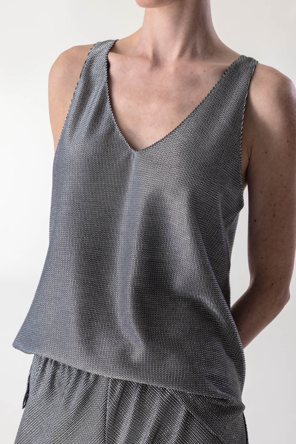 PETER COHEN-Sleeveless Tank - Silver Mesh-