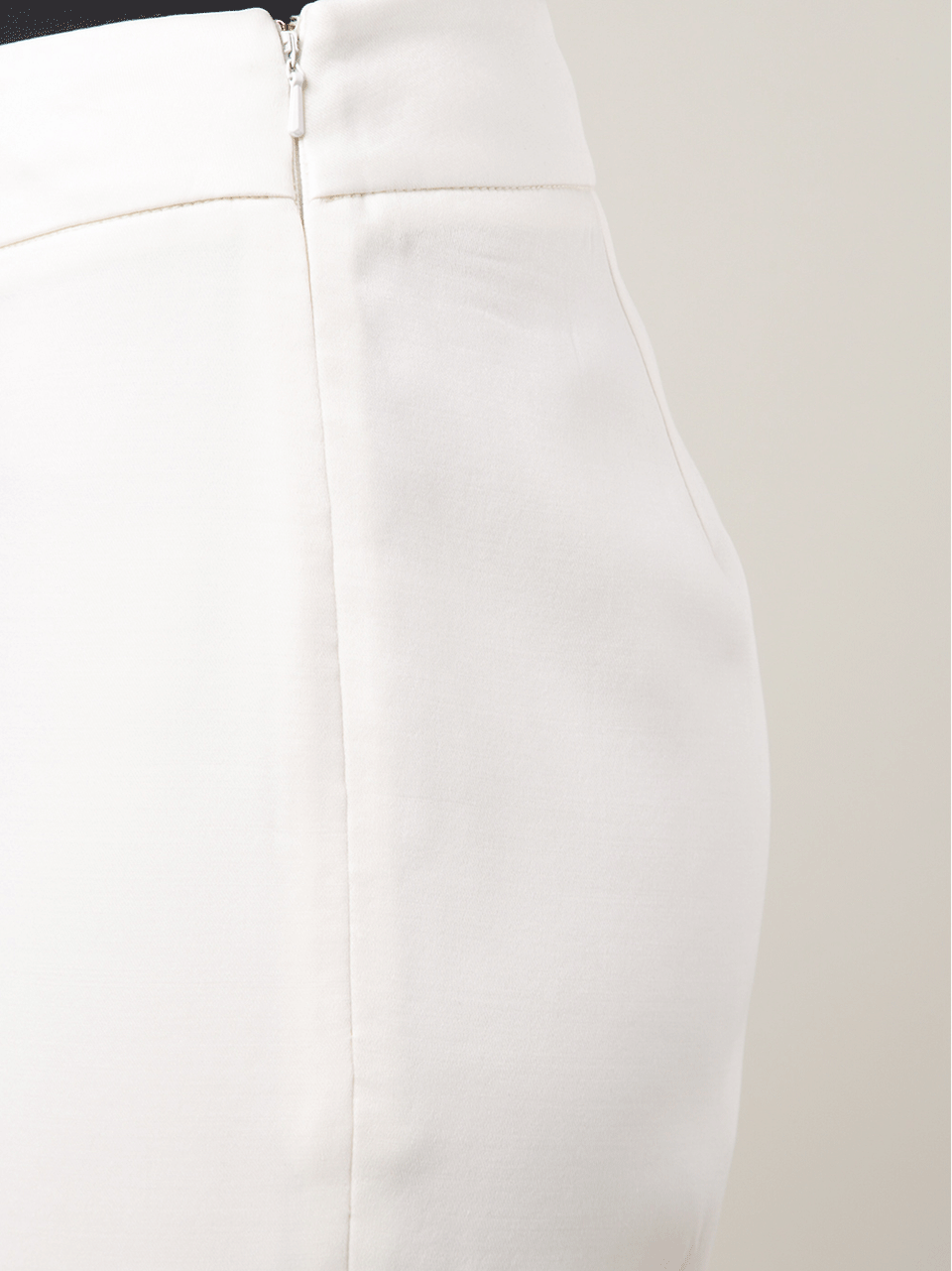 PIAZZA SEMPIONE-Audrey Pant-