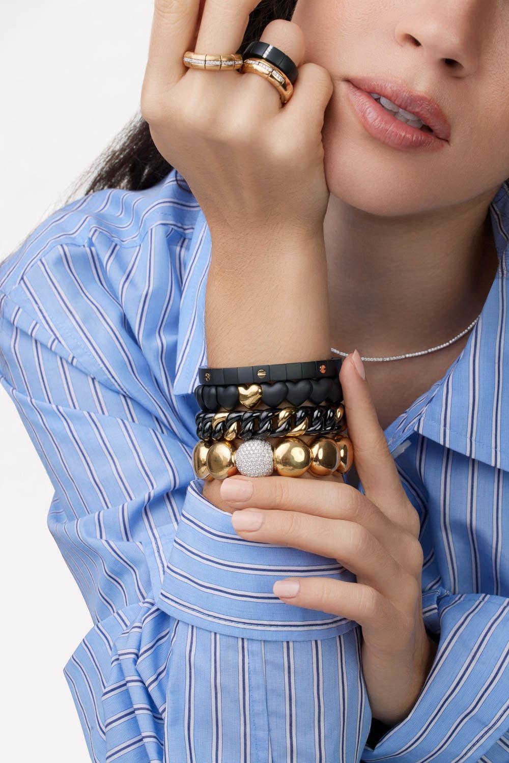 Matte Black Ceramic Gold Heart Bracelet-YELLOW GOLD-JEWELRYFINE JEWELBRACELET O-ROBERTO DEMEGLIO