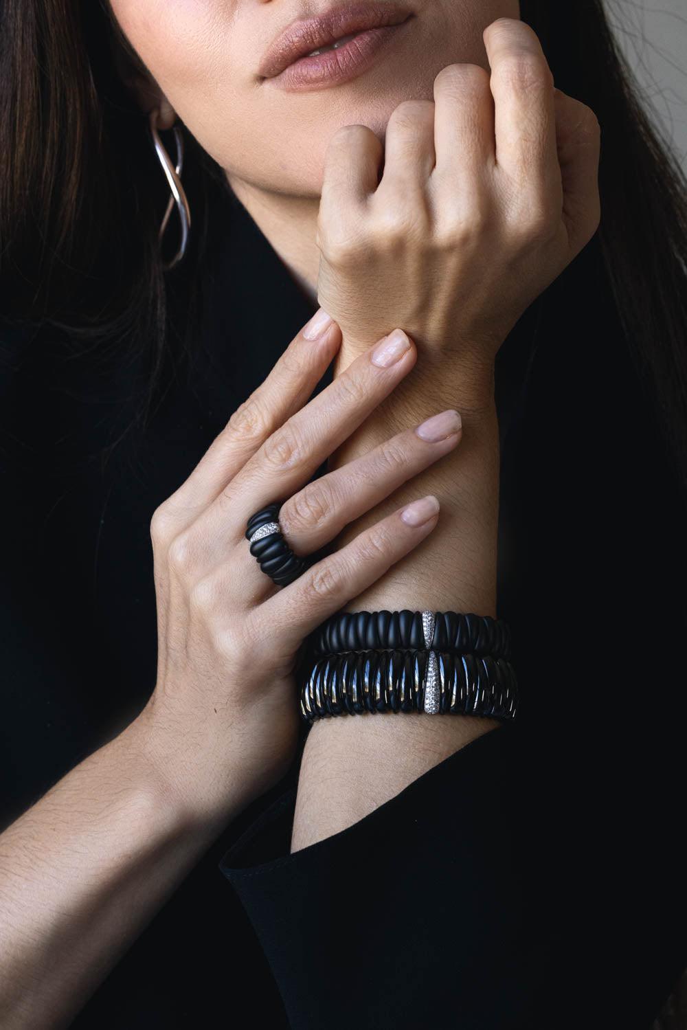 Matte Black Gold Station Artiglio Stretch Bracelet-YELLOW GOLD-JEWELRYFINE JEWELBRACELET O-ROBERTO DEMEGLIO