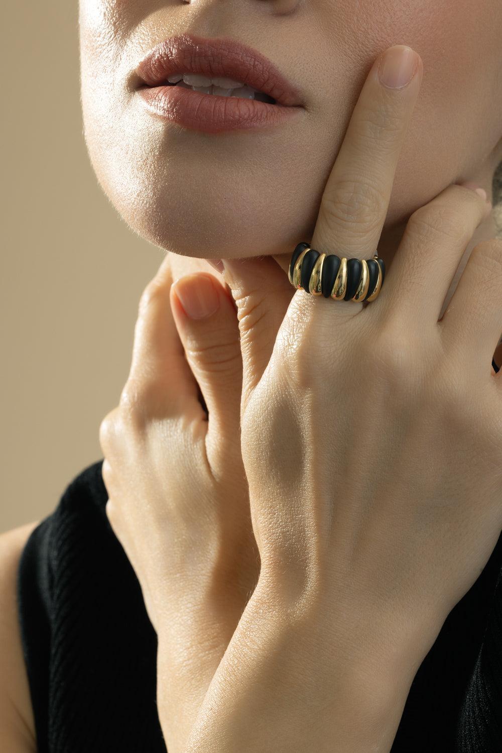 Alternating Matte Black Ceramic Artiglio Stretch Ring-YELLOW GOLD-7-JEWELRYFINE JEWELRING-ROBERTO DEMEGLIO