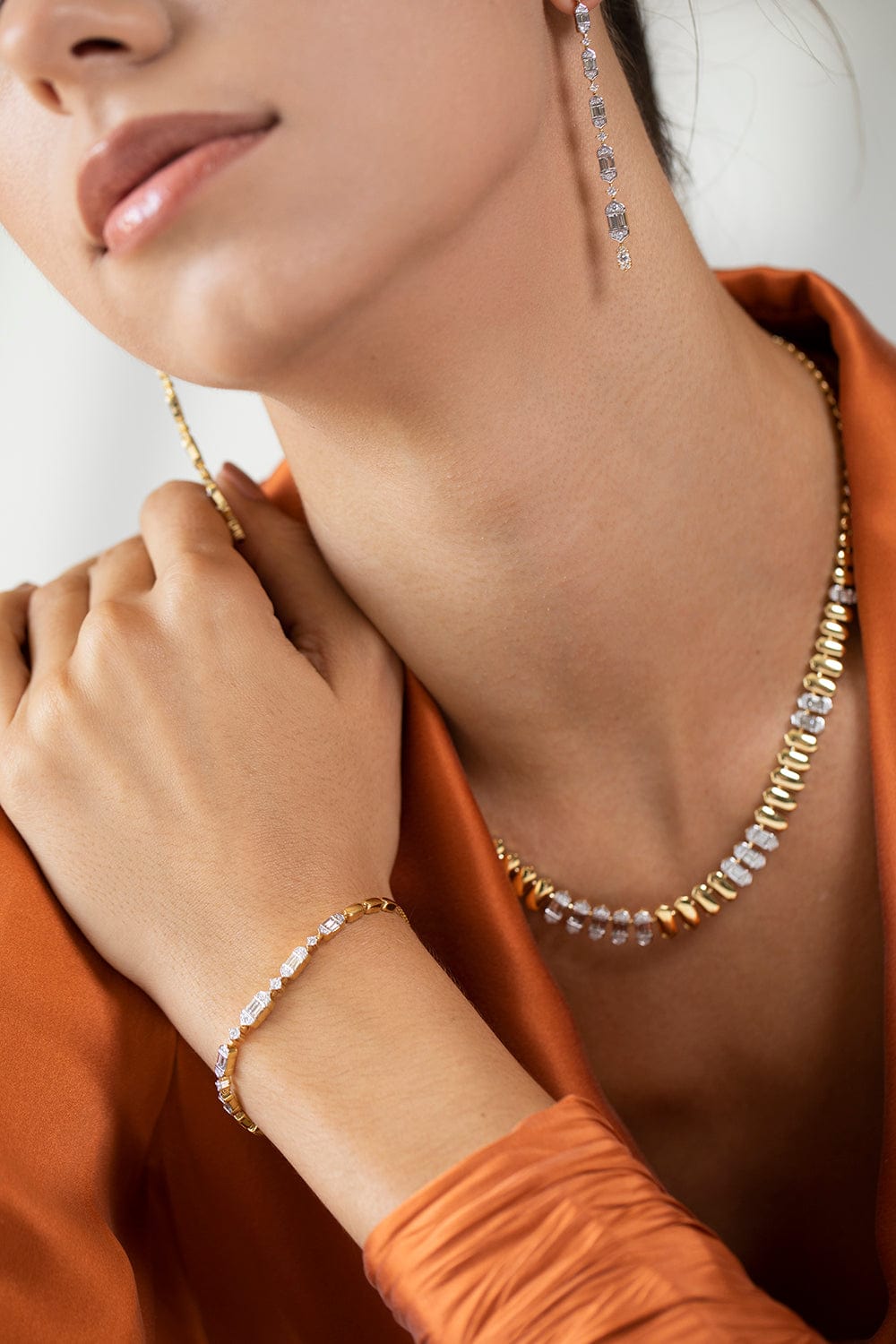 SARA WEINSTOCK-Taj Baguette Diamond Bolo Bracelet-YELLOW GOLD